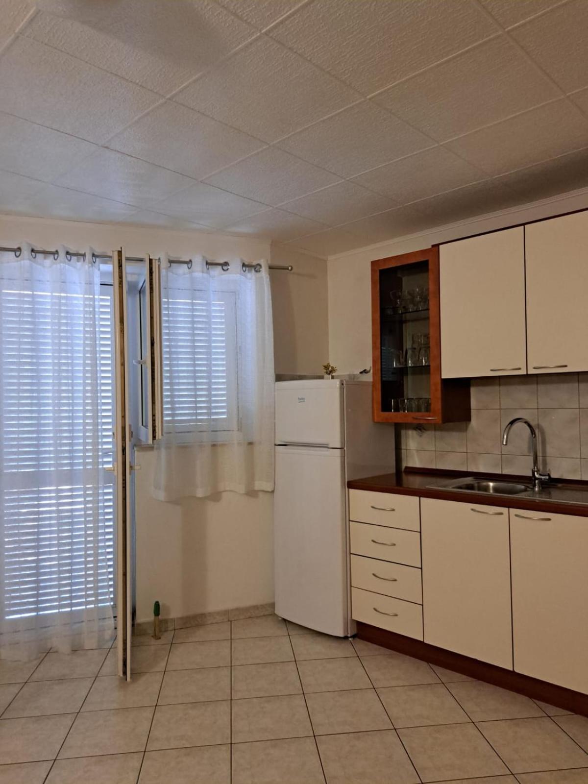 Apartments Garac Дуги-Рат Экстерьер фото