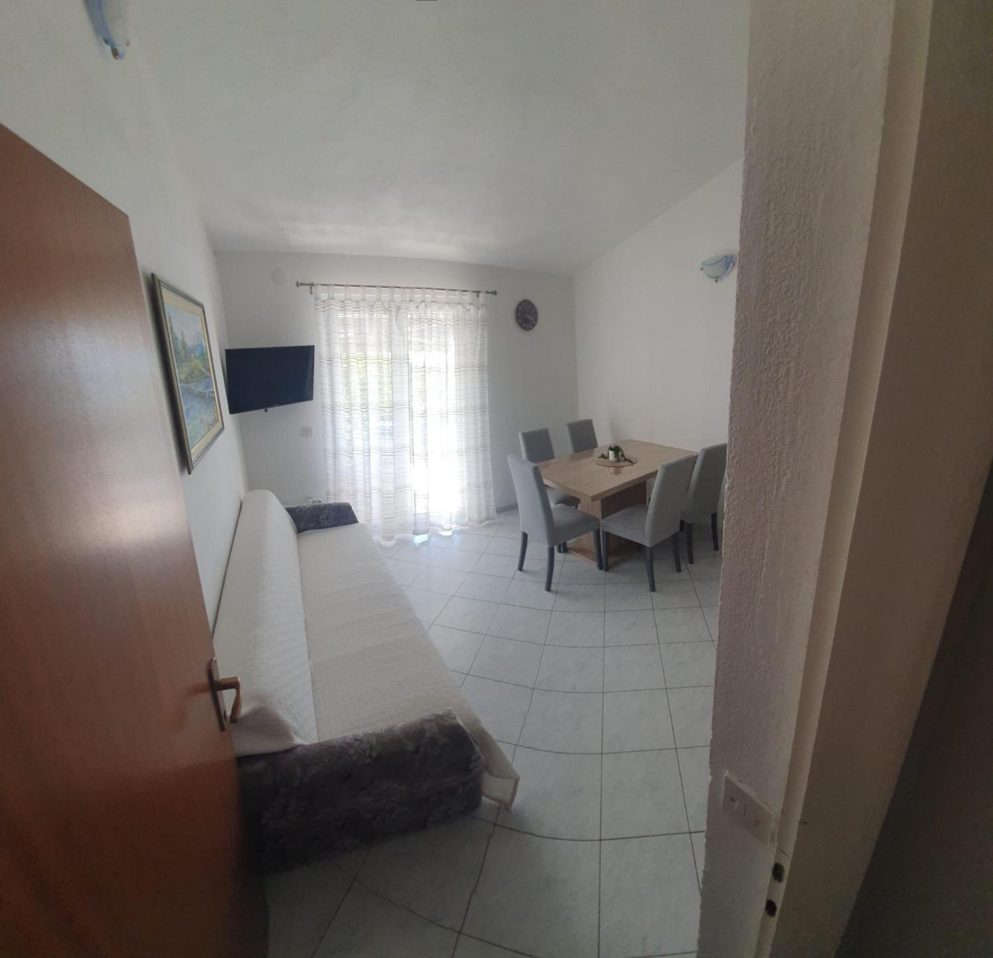Apartments Garac Дуги-Рат Экстерьер фото