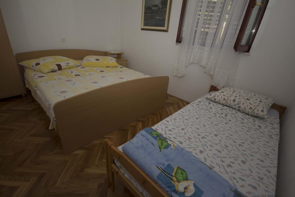 Apartments Garac Дуги-Рат Экстерьер фото