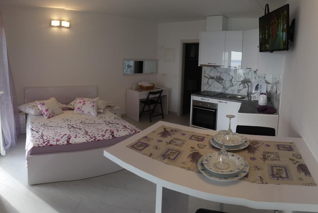 Apartments Garac Дуги-Рат Экстерьер фото