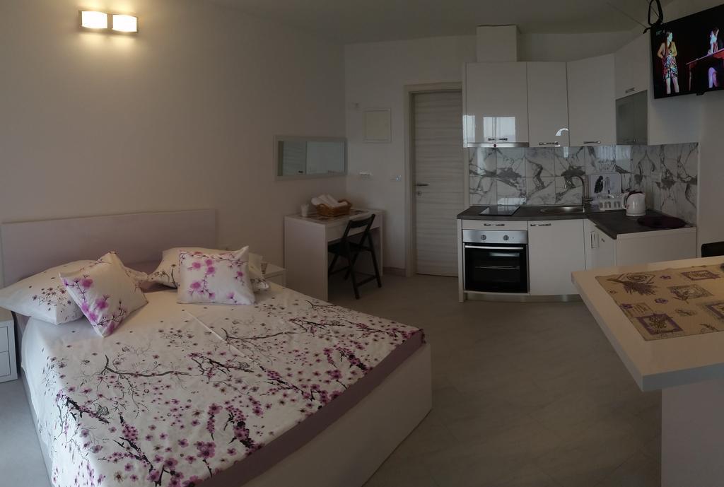 Apartments Garac Дуги-Рат Экстерьер фото