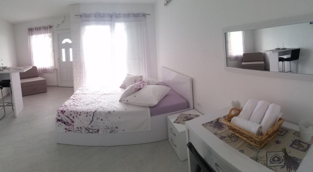 Apartments Garac Дуги-Рат Экстерьер фото