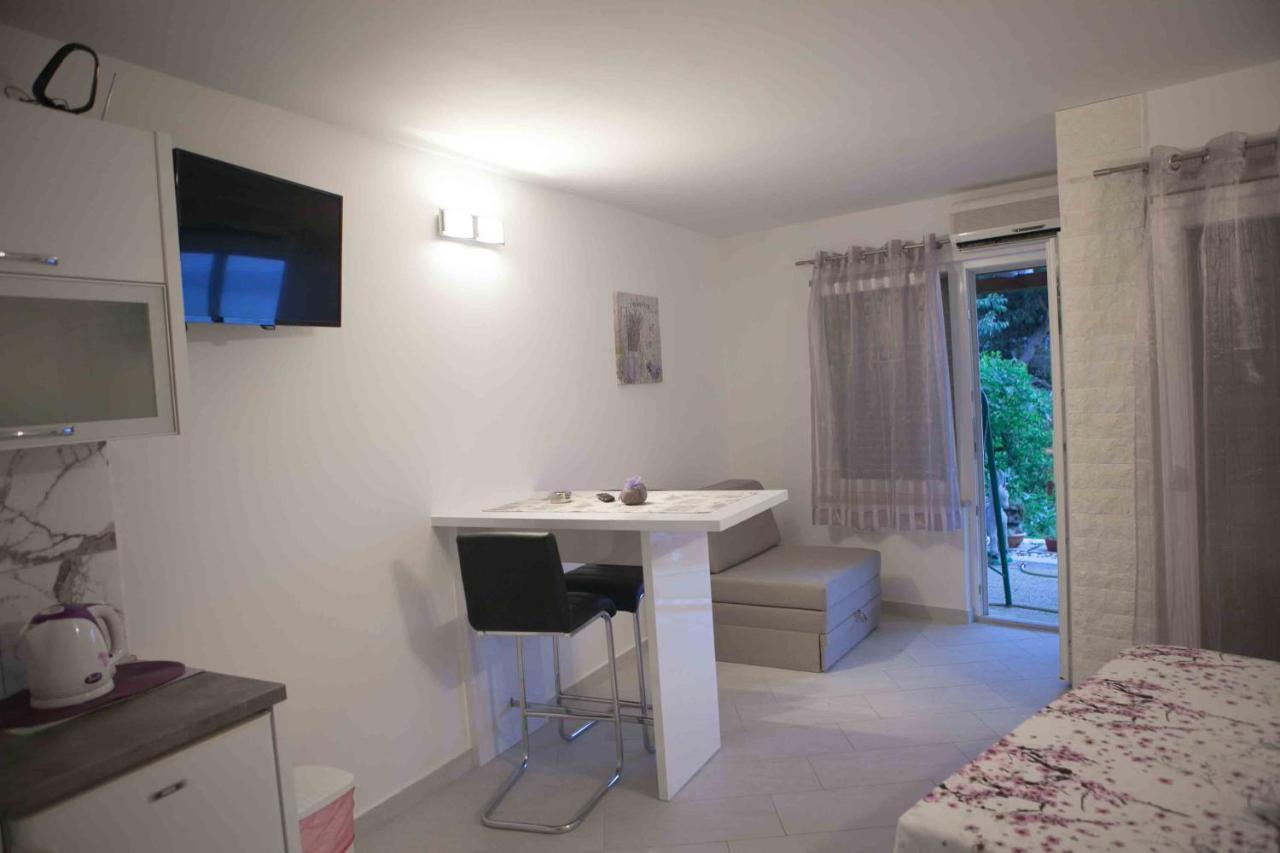 Apartments Garac Дуги-Рат Экстерьер фото