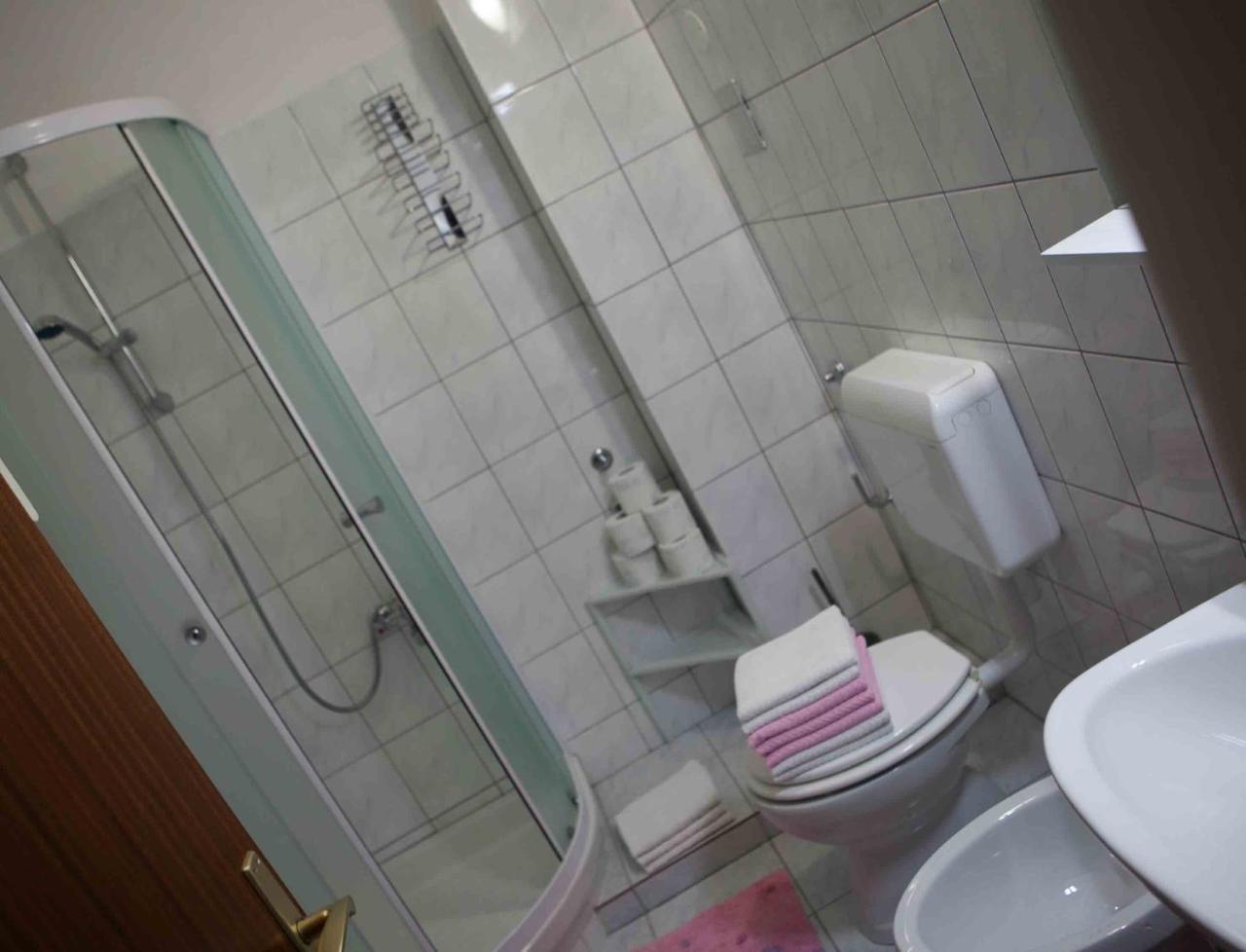 Apartments Garac Дуги-Рат Экстерьер фото